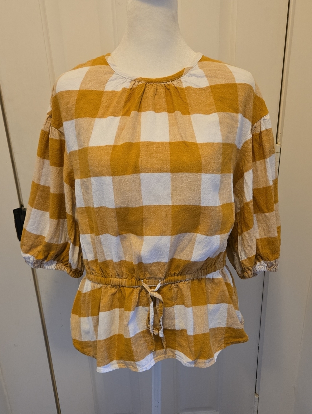 WHO WHAT WEAR | Gold Gingham Peplum Top Puff Sleeve Linen Blend Blouse | Medium